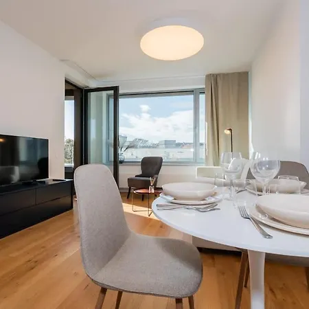 Sky Park Tower - Free Parking & Modern Style Bratislava