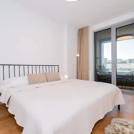 Sky Park Tower - Free Parking & Modern Style Apartmán Bratislava