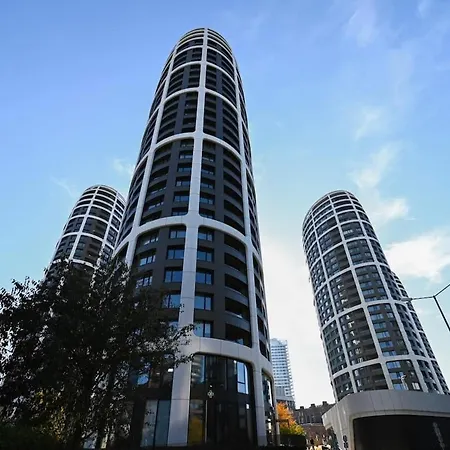Sky Park Tower - Free Parking & Modern Style * 布拉迪斯拉发